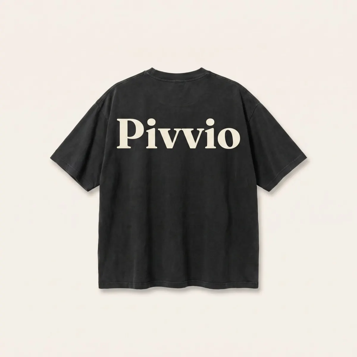 Heavy tee with the Pivvio logo