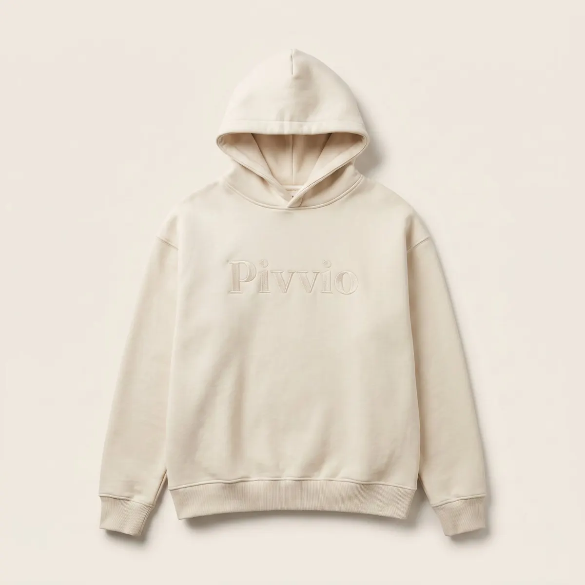 Heavy hood with the Pivvio logo